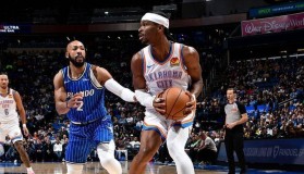 万博体育全站APP-包含从集结日上海久事备战NBA总决赛到圣安东尼奥马刺今晚再遭质疑，里程碑夜广厦男篮战术微调的词条